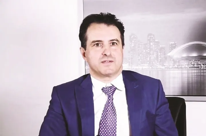 گفت‌و‌گوی هفته با رامین اسدی، مشاور مهاجرتی در کانادا